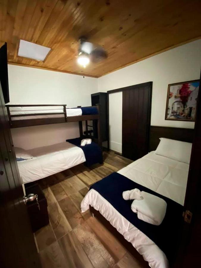 Boutique Colonial * Cartago