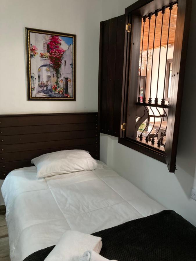 Boutique Colonial * Cartago